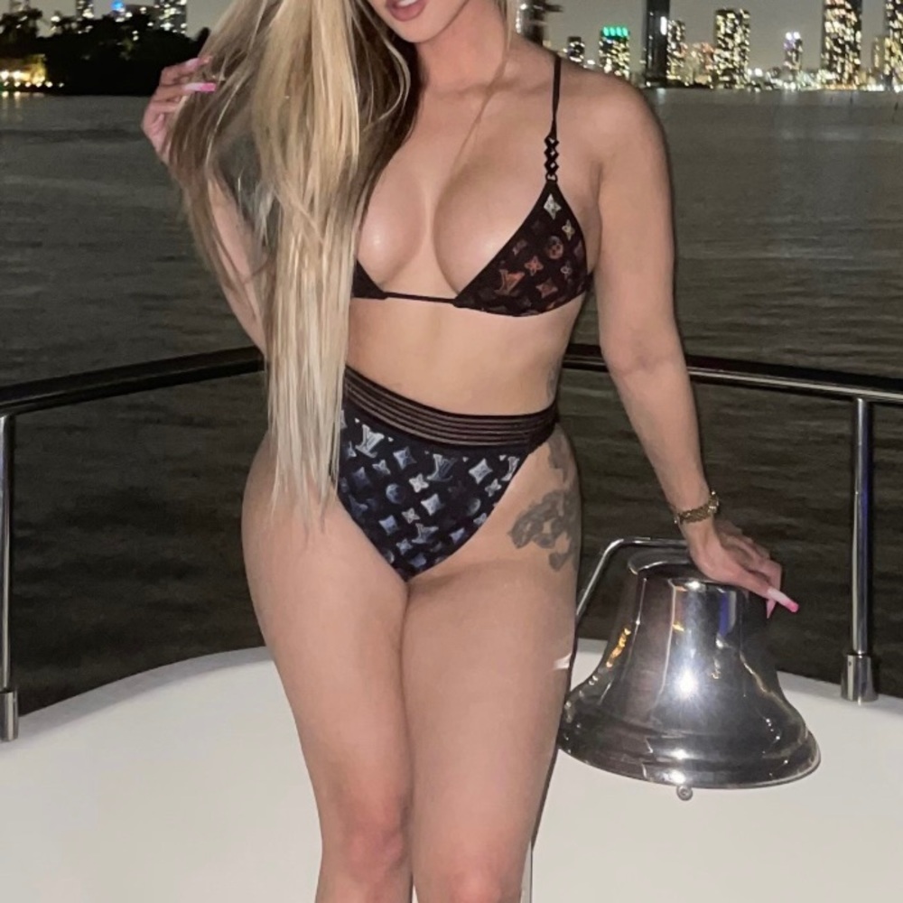 💯 Authentic Louis Vuitton Neon Monogram Bikini Set - S